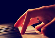 探索天涯社区台湾论坛的热闹时光，用户在这里把两岸心连在一起，手拉手聊天。